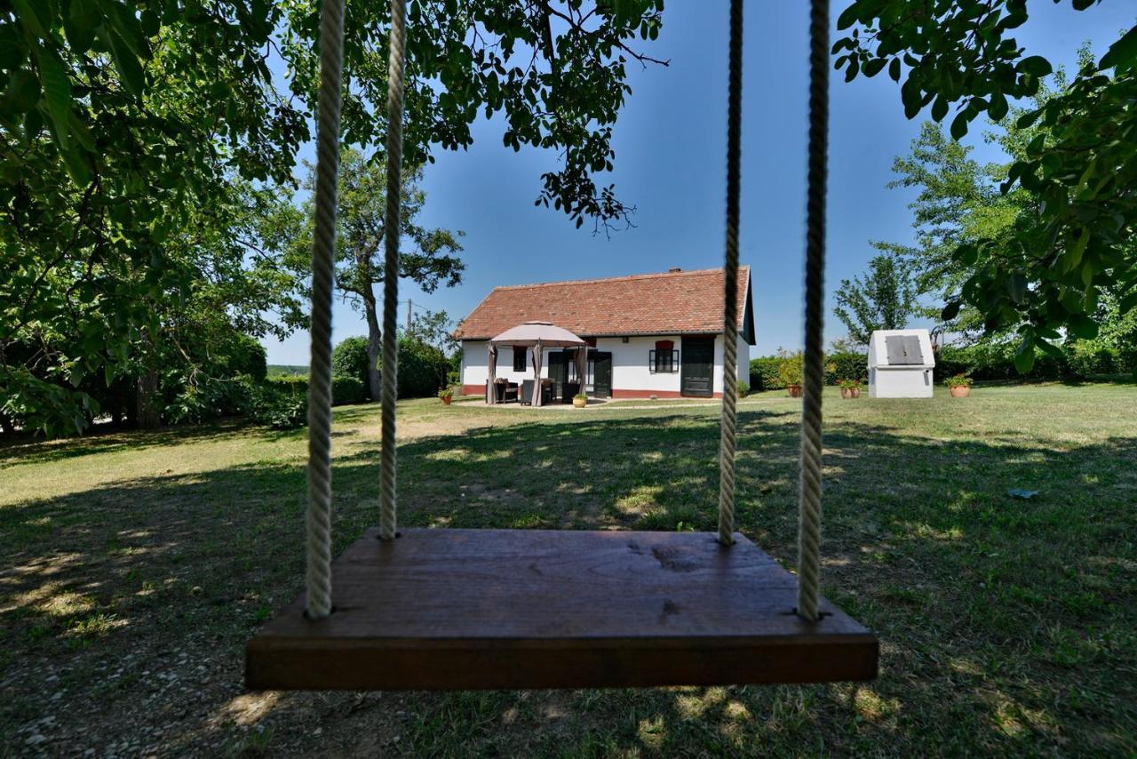 Lelle Vineyard Cottages Balatonlelle Kültér fotó