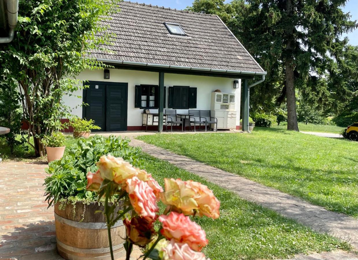 Lelle Vineyard Cottages Balatonlelle Kültér fotó